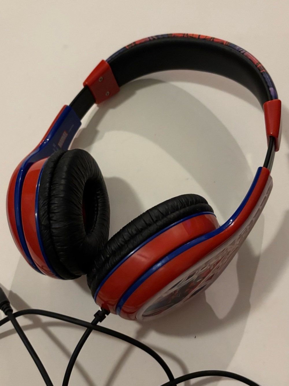 Marvel Spider-Man youth headphones in red and blue with a wired 3.5mm jack